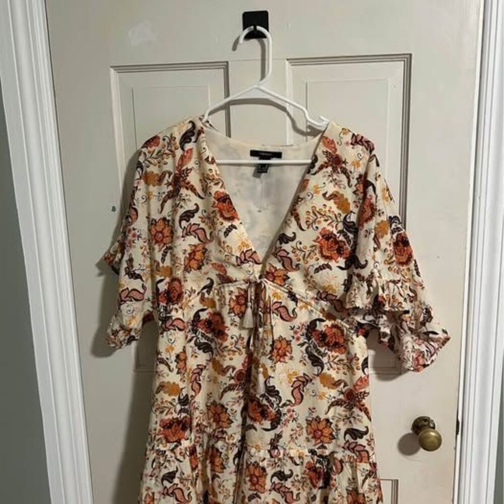 Forever 21 Floral V-Neck Dress